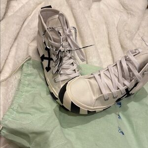 White and Black High-Top Sneakers OFF WHITE  WITH DUST BAG